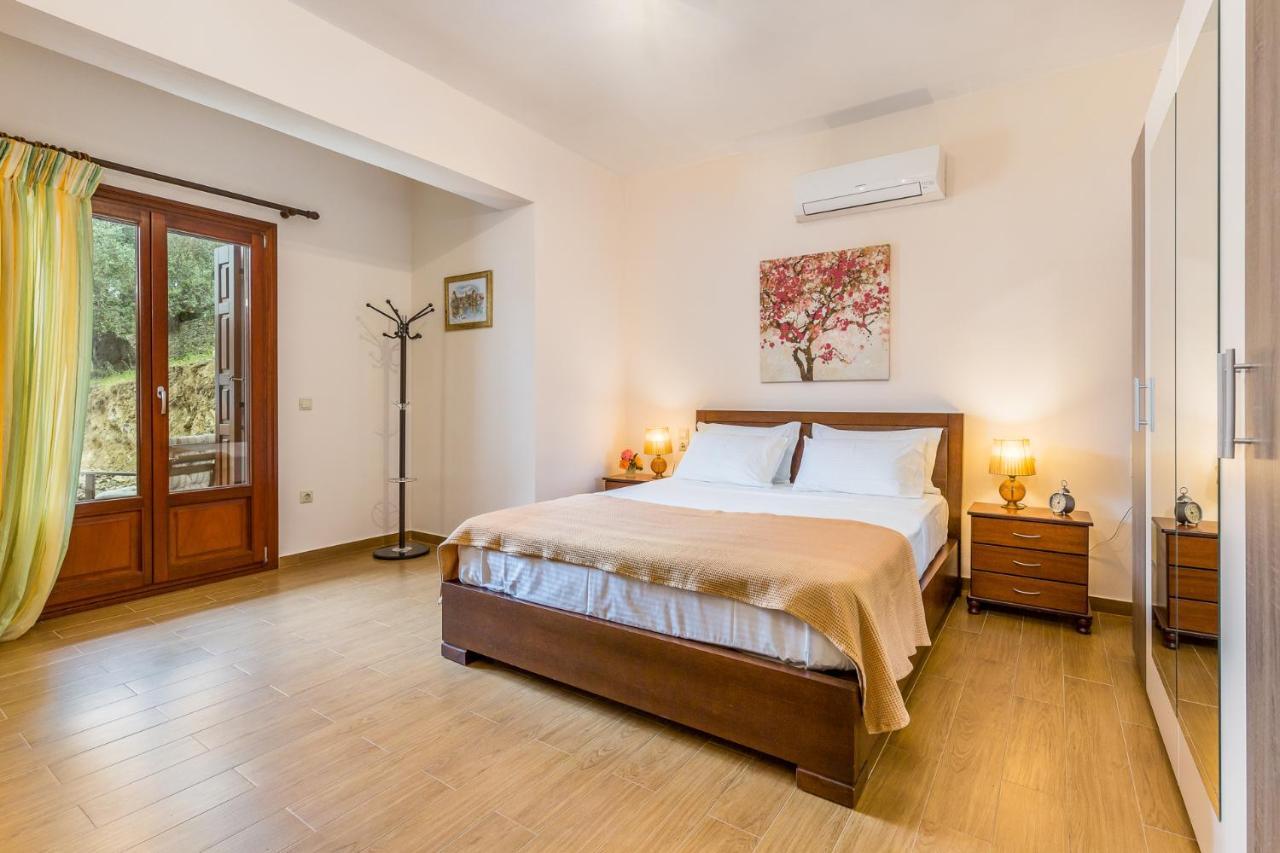 Olive Grove Apartment Skopelos Town Ngoại thất bức ảnh